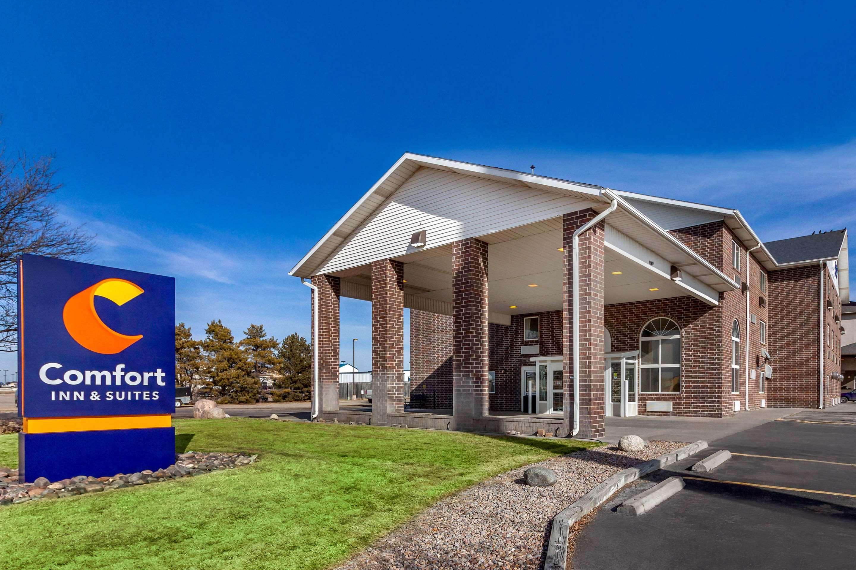 Comfort Inn & Suites Hays I-70 Exterior photo