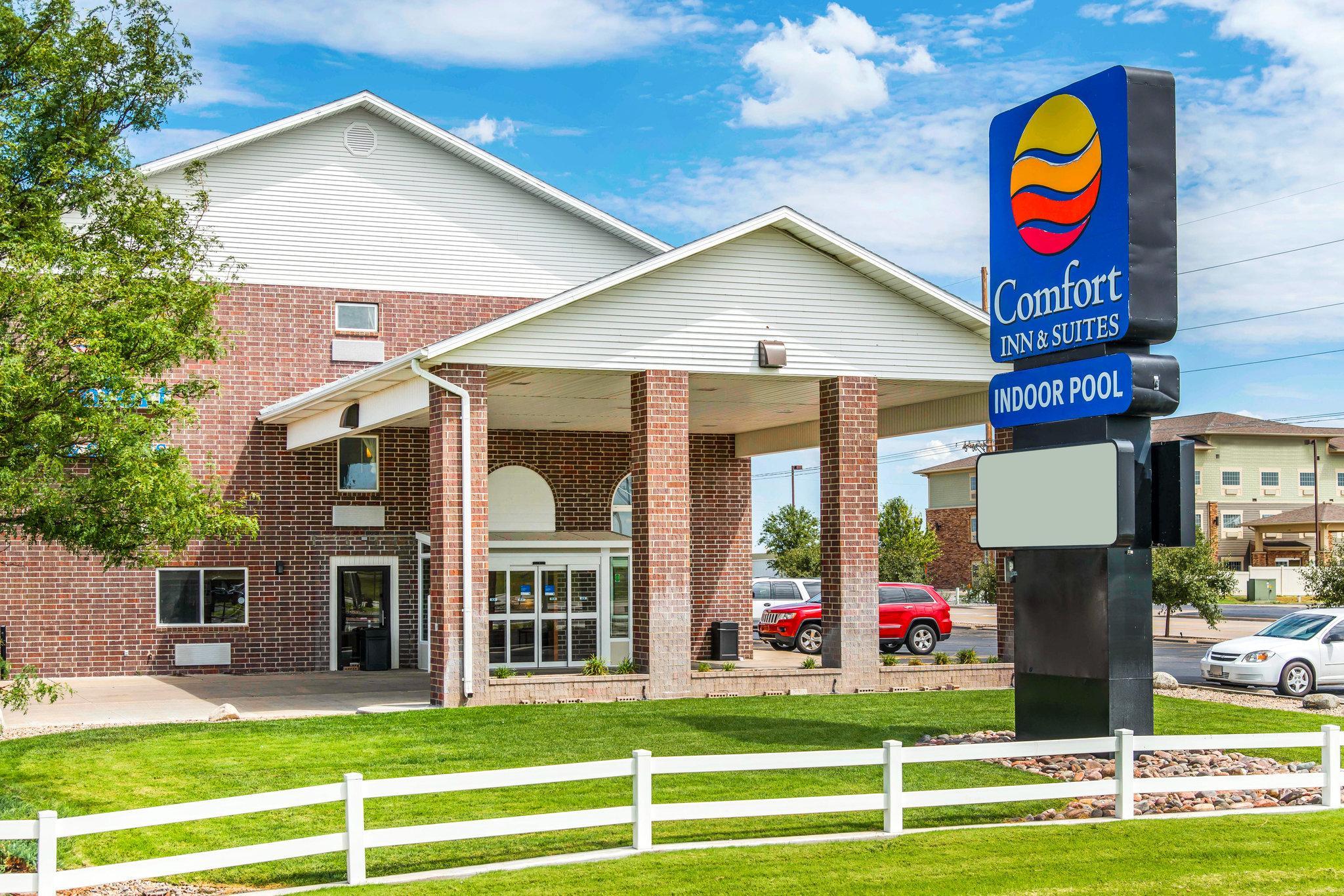 Comfort Inn & Suites Hays I-70 Exterior photo
