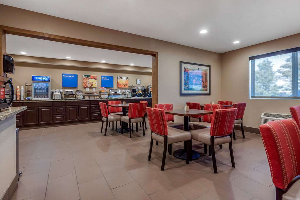 Comfort Inn & Suites Hays I-70 Restaurant photo
