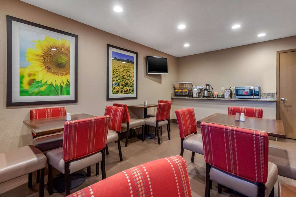 Comfort Inn & Suites Hays I-70 Restaurant photo