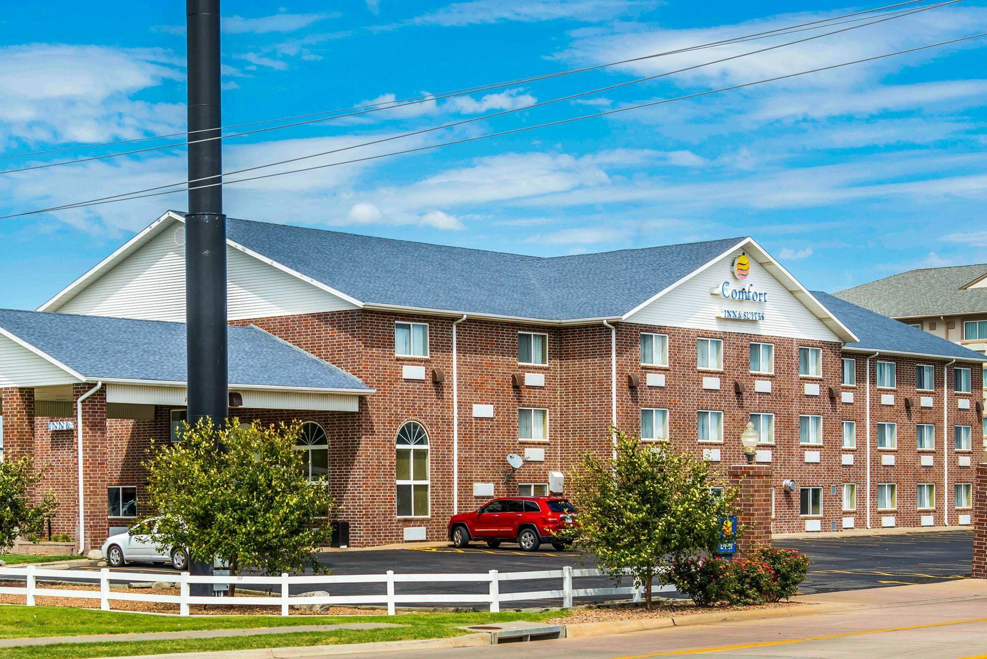 Comfort Inn & Suites Hays I-70 Exterior photo